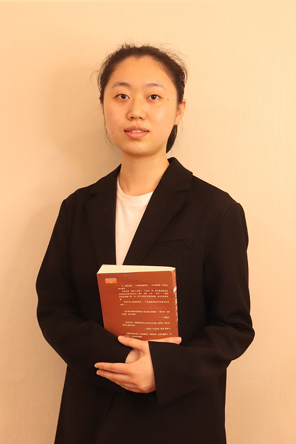 宜川梁艺 本科学历，优秀班主任