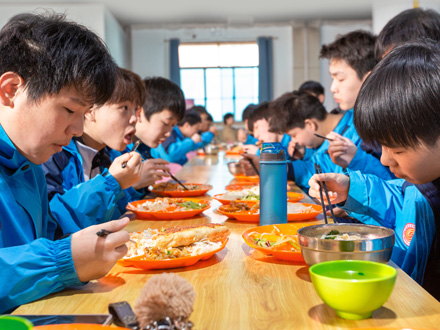 宜川学生用餐